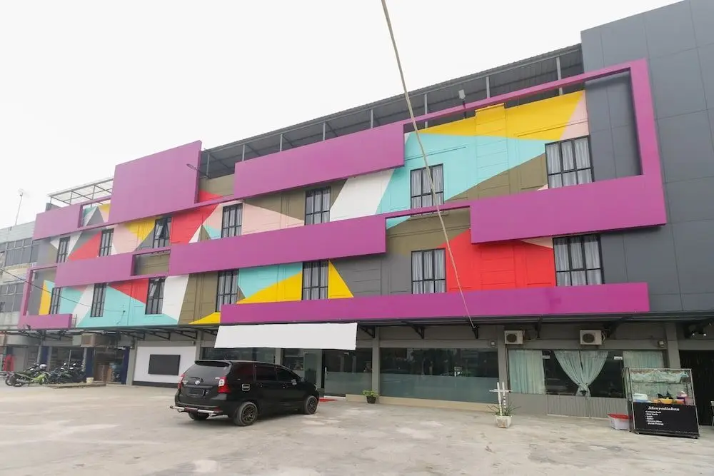 Пеканбару: Airy Panam HR Soebrantas KM 8.5 Pekanbaru