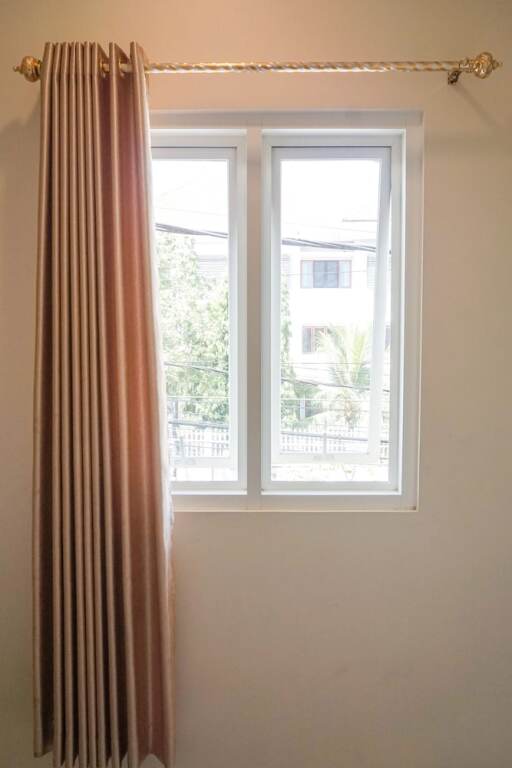Сурабая: Airy Darmo Kutai 32 Surabaya