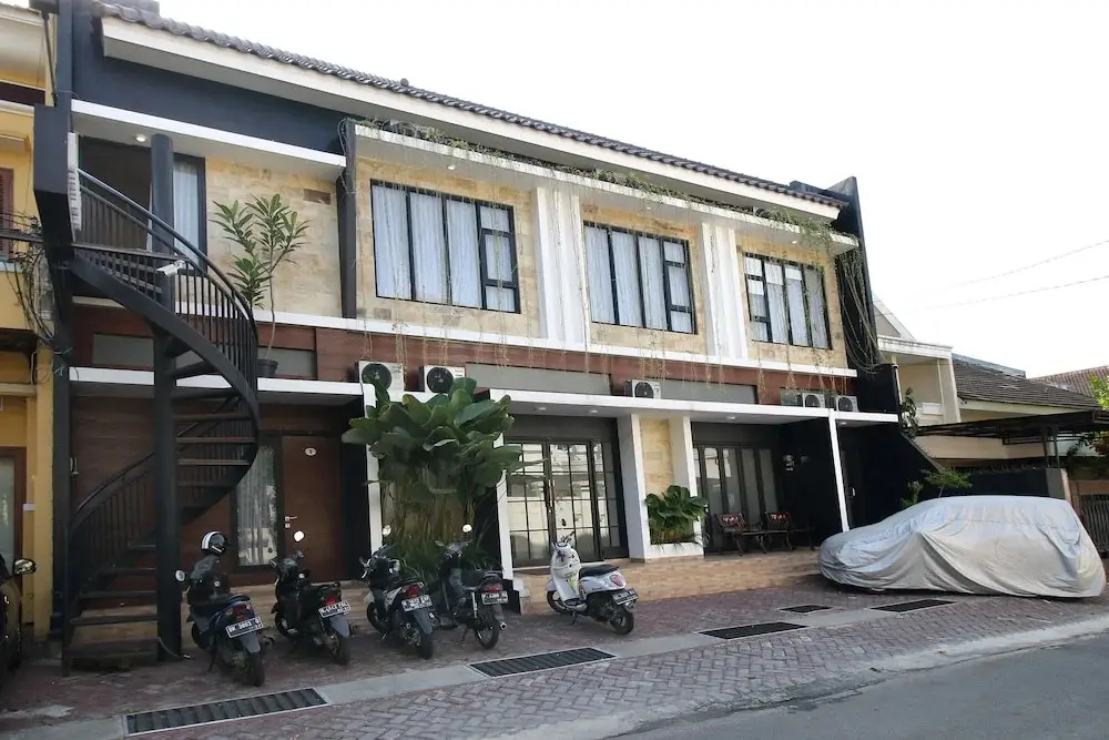 Маланг: Airy Sukun Tidar Sakti 16 Malang