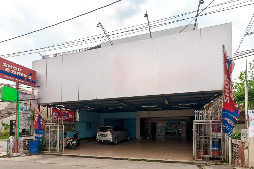 Депок: Airy Syariah Cinere Raya Nb13 Depok