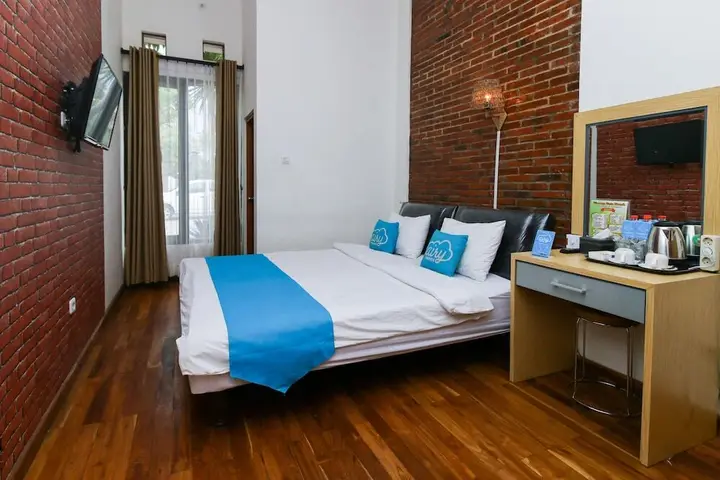 Бату: Airy Eco Gunungsari Mawar Putih Batu