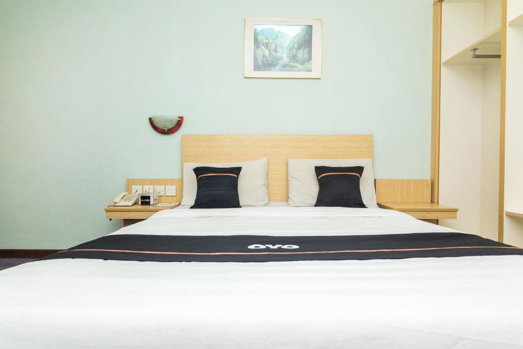 Батам: OYO 2065 Holly Sentosa Hotel