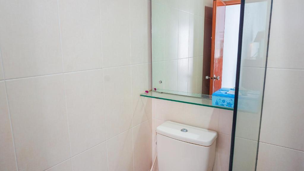 Бандунг: SPOT ON 1792 Roemah Nenekoe Guest House