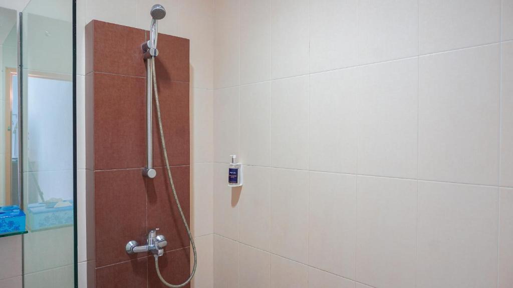 Бандунг: SPOT ON 1792 Roemah Nenekoe Guest House