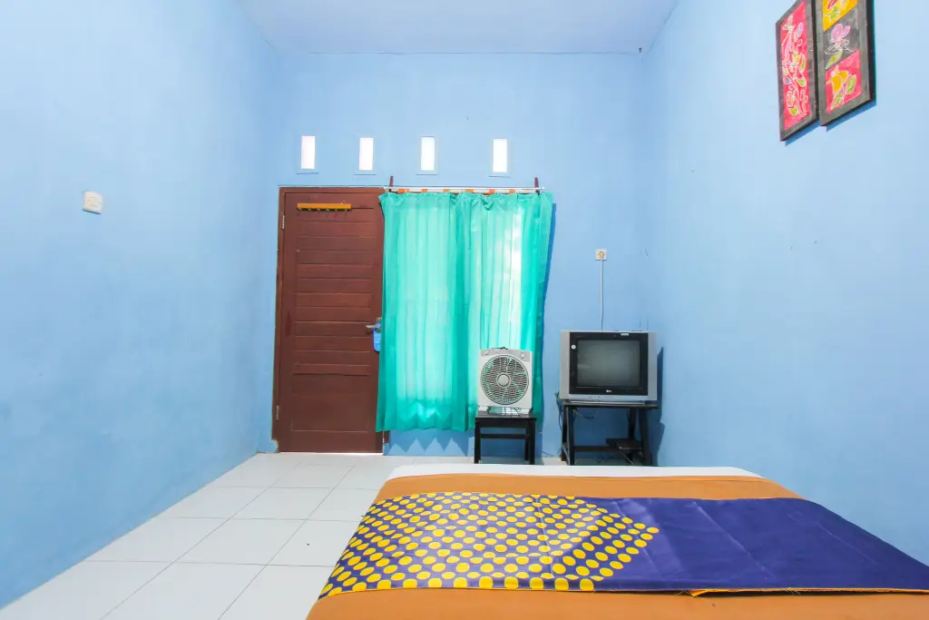 Калипуро: OYO 2042 Zam Zam Family Syariah