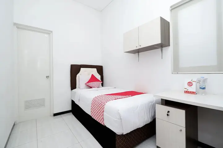 Семаранг: OYO 1884 Sunshine Hostel
