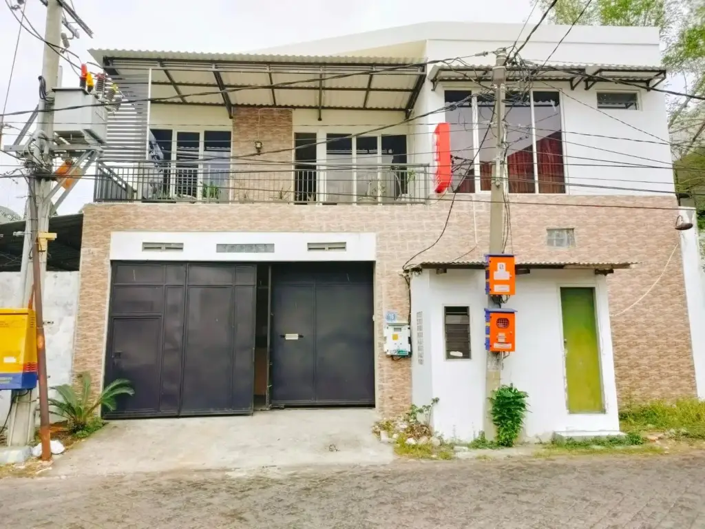 Сурабая: OYO 1957 Riverside Residence