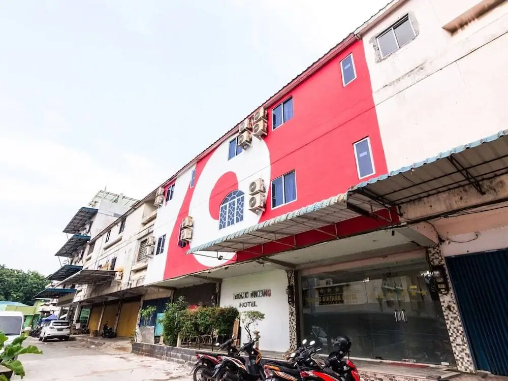 Батам: Oyo 1703 Terang Bintang Hotel