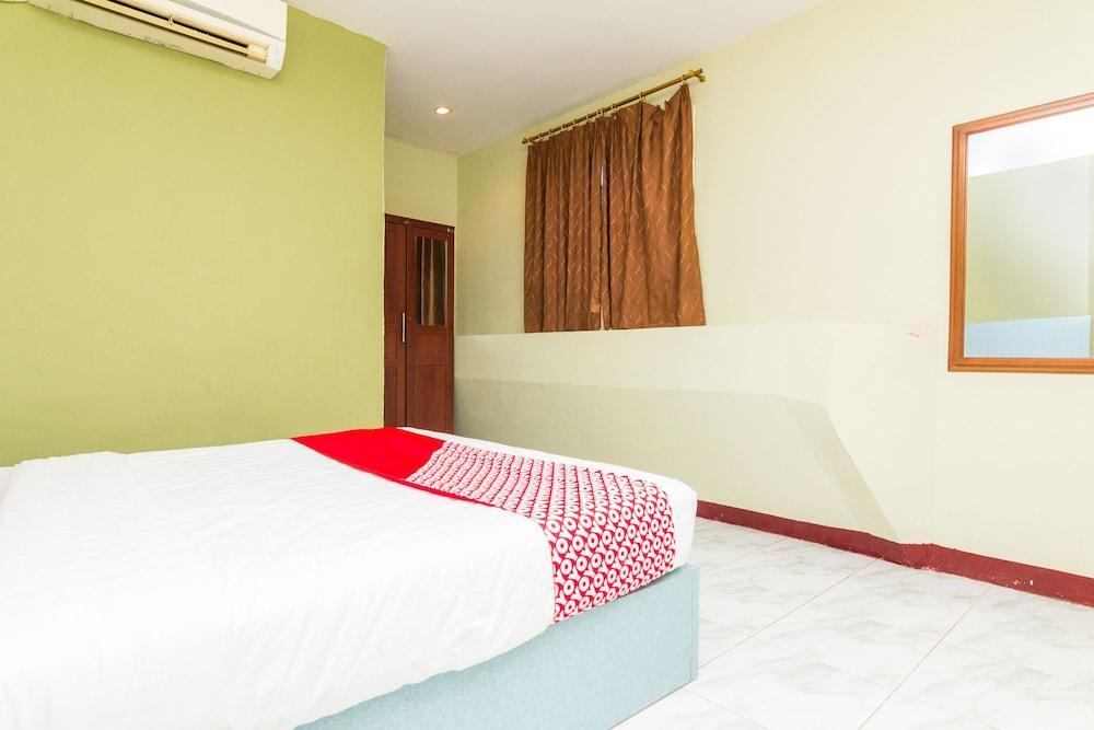 Батам: Oyo 1703 Terang Bintang Hotel