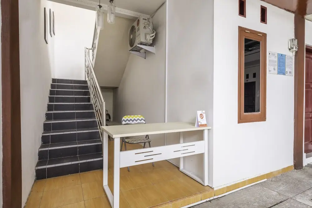 Чиребон: Spot On 1708 Homestay Anyelir Syariah