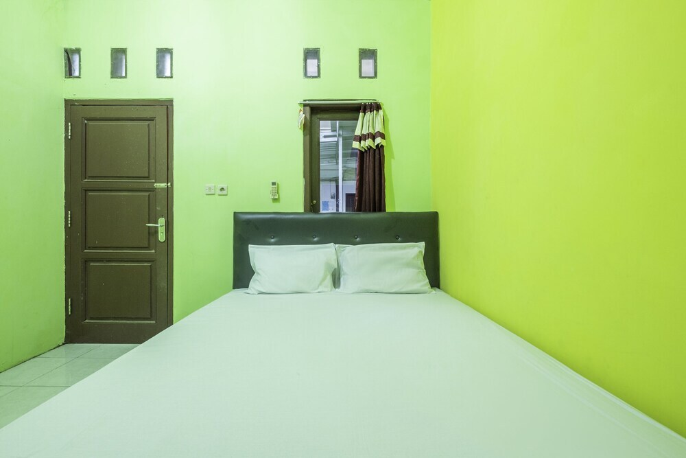 Чиребон: Spot On 1708 Homestay Anyelir Syariah
