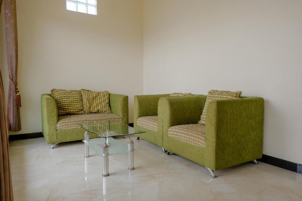 Маланг: OYO 1979 Alif Family Residence