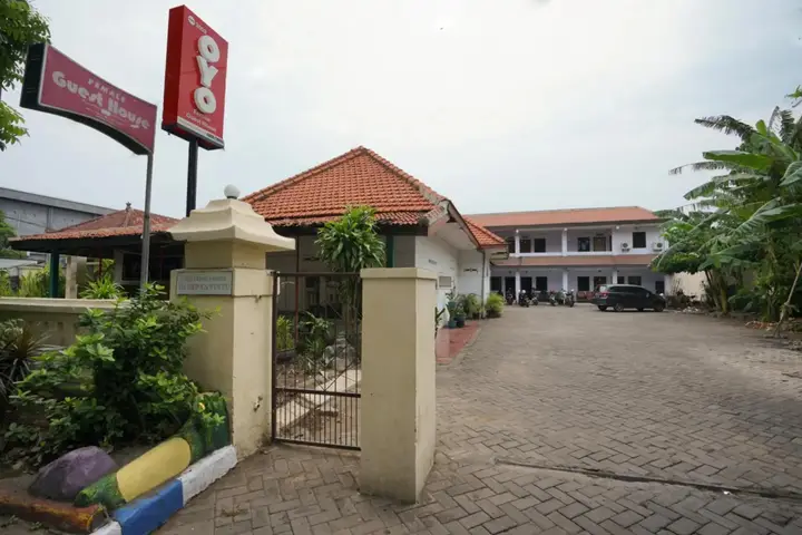 Проболинго: OYO 2003 Female Guest House