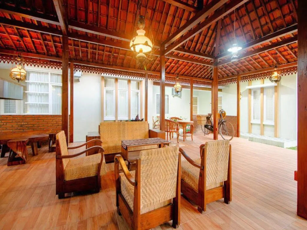 Слеман: OYO 2010 Dalem Jongke Homestay