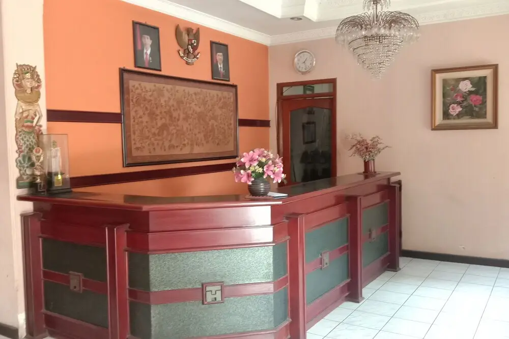 Суракарта: OYO 1751 Hotel Trihadhi