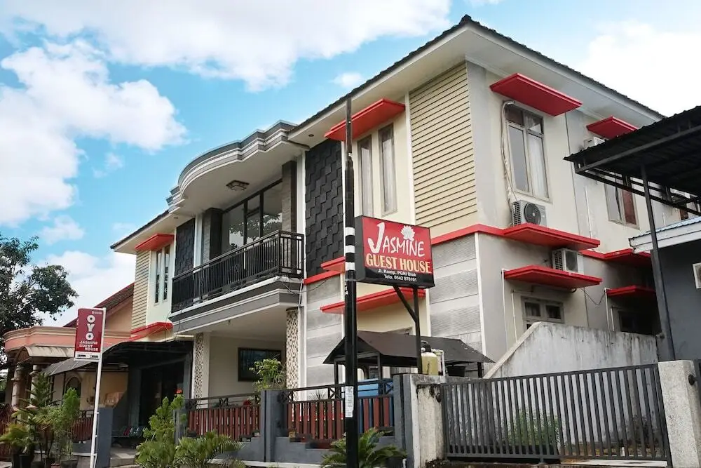 OYO 2038 Jasmine Guest House Balikpapan — фото 1