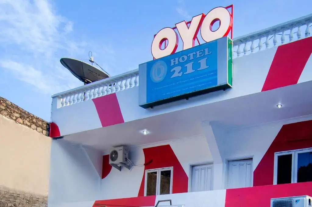 Озеро Тоба: OYO 2045 Hotel 211