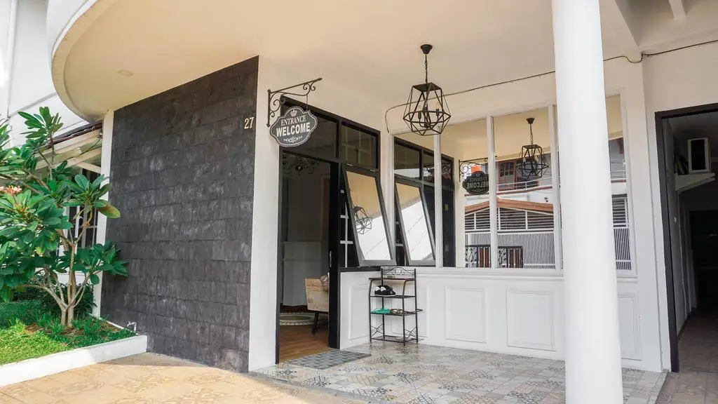 Бандунг: SPOT ON 2053 Granada Syariah Home Stay - Hostel