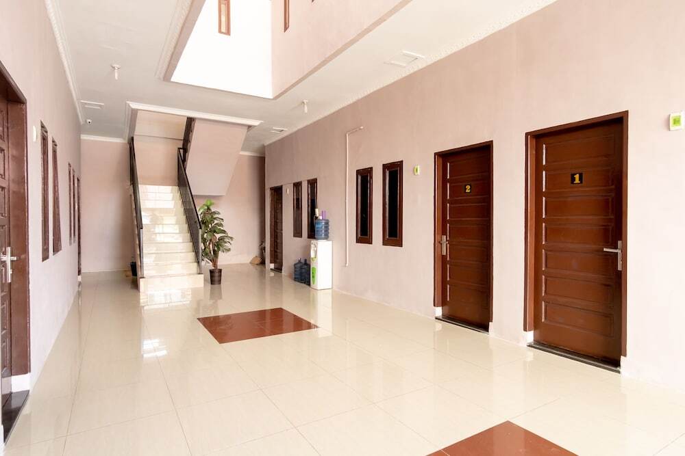 Медан: OYO 1766 Vandolia Guest House