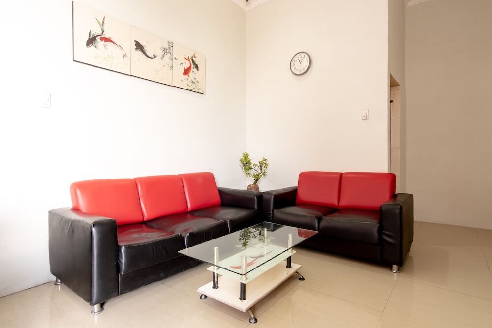 Медан: OYO 1766 Vandolia Guest House
