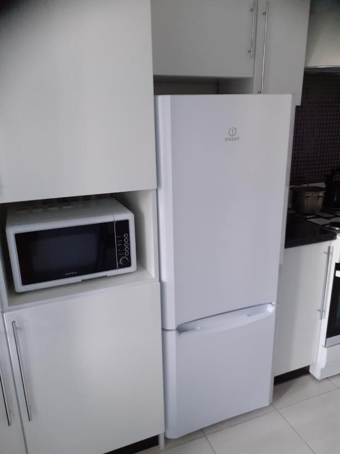Светлогорск: White Apartments