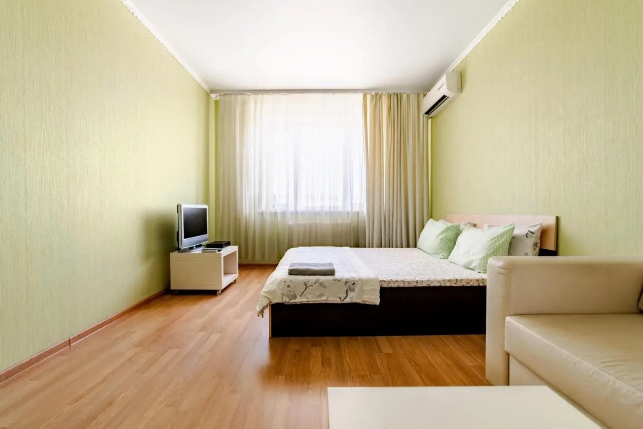 Краснодар: Apartments near Panorama 18/1