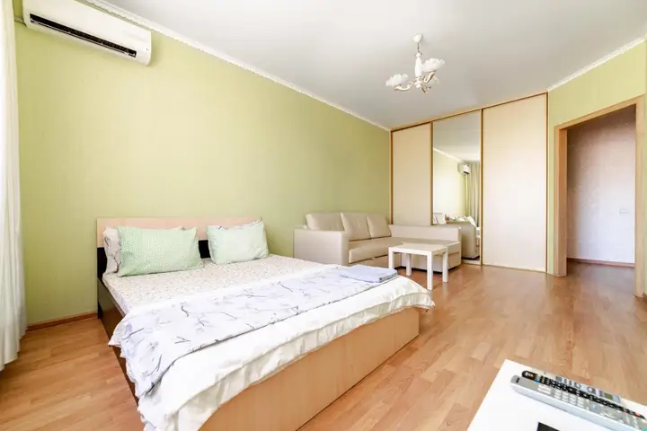 Краснодар: Apartments near Panorama 18/1