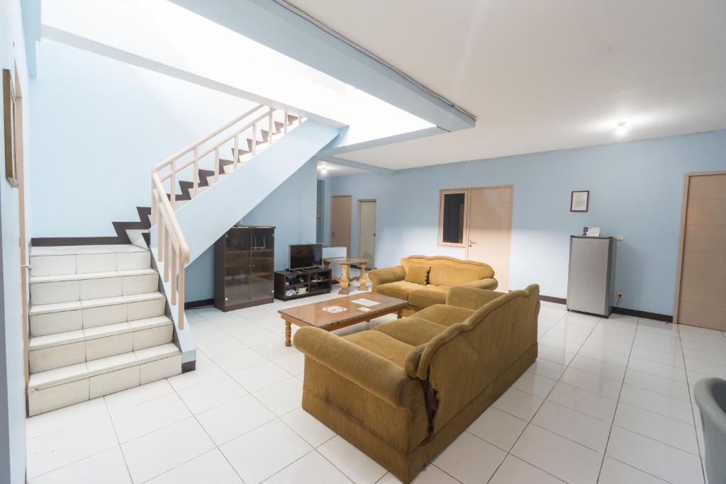 Куруг: Super OYO 2110 Rotterdam Guest House
