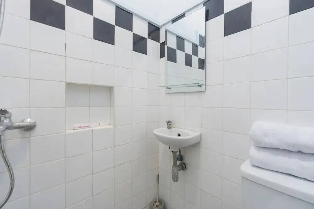 Куруг: Super OYO 2110 Rotterdam Guest House