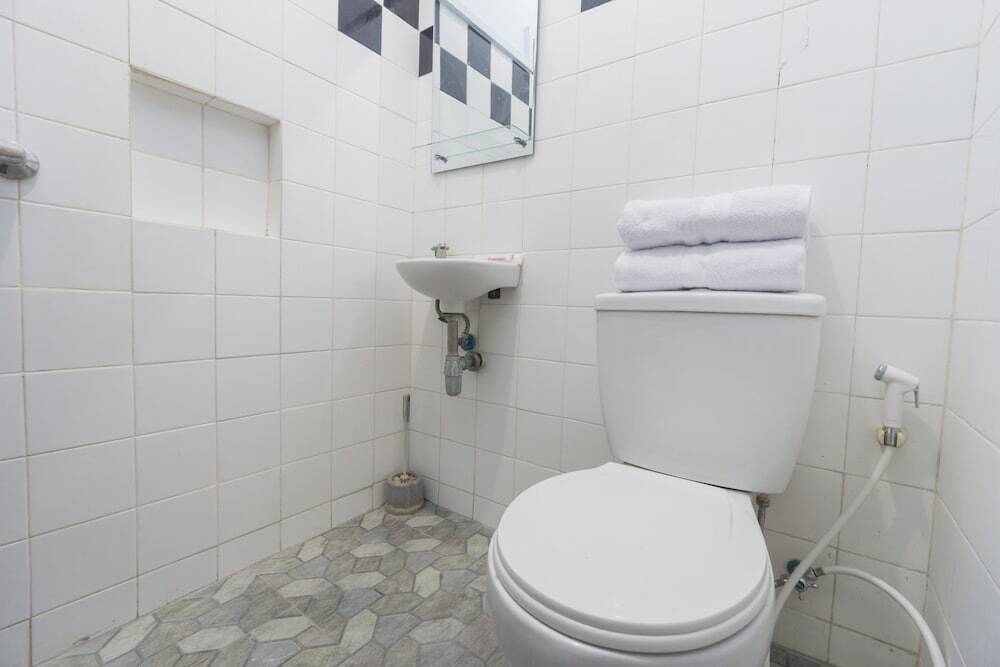 Куруг: Super OYO 2110 Rotterdam Guest House