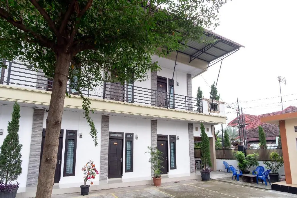 Медан: OYO 1371 Carofin Guest House