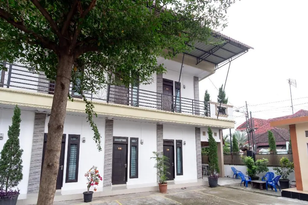 Медан: OYO 1371 Carofin Guest House