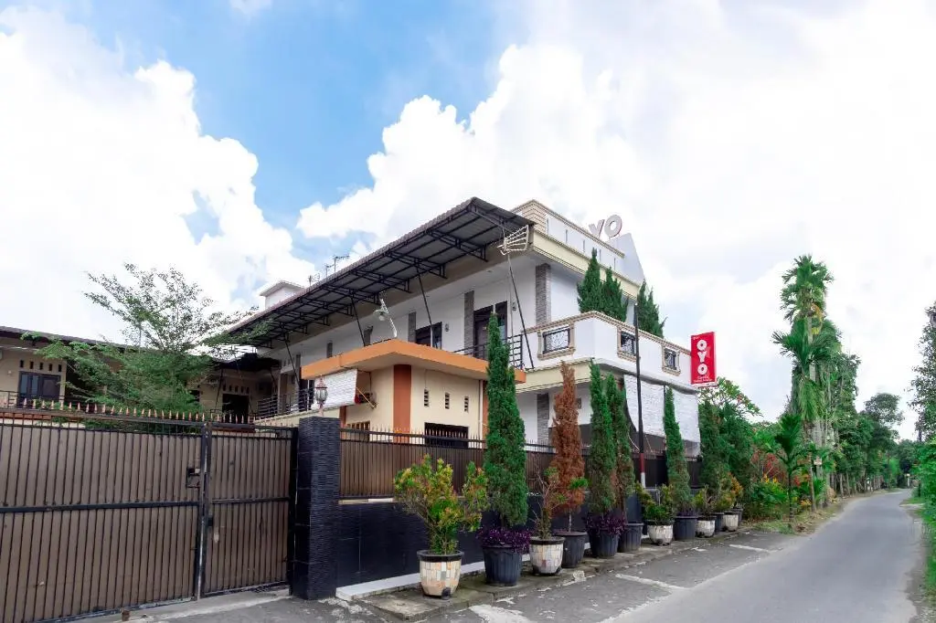 Медан: OYO 1371 Carofin Guest House