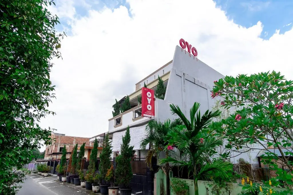 Медан: OYO 1371 Carofin Guest House
