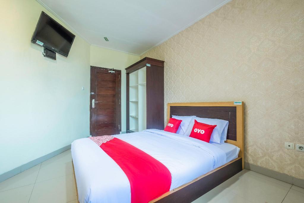 Чиребон: OYO 2100 At Taqwa Guest House Syariah