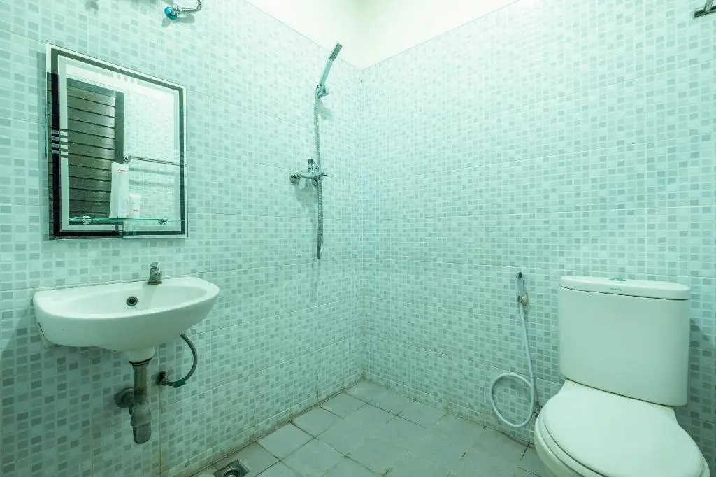 Чиребон: OYO 2100 At Taqwa Guest House Syariah
