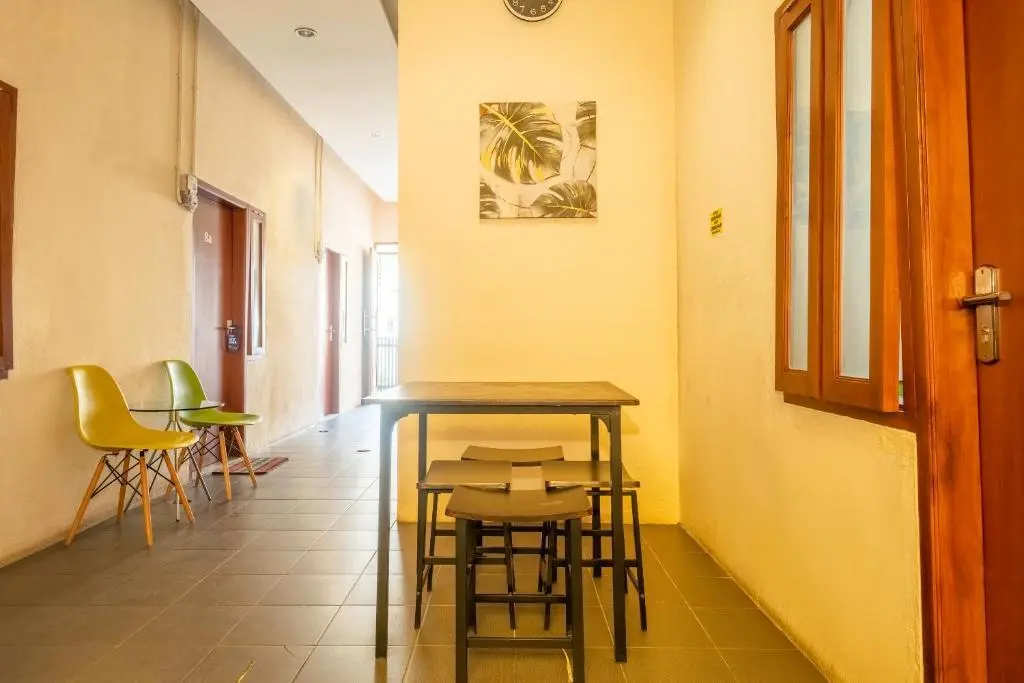 Тасикмалая: SPOT ON 2080 Rumah Kita Residence