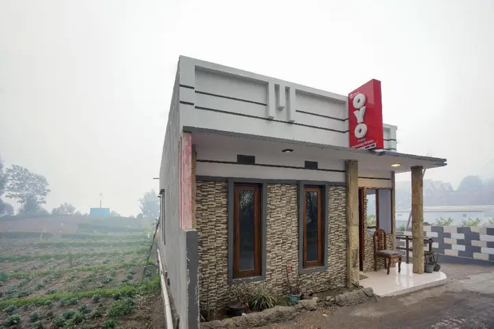 Надисари: OYO 2120 Pieter Homestay Bromo