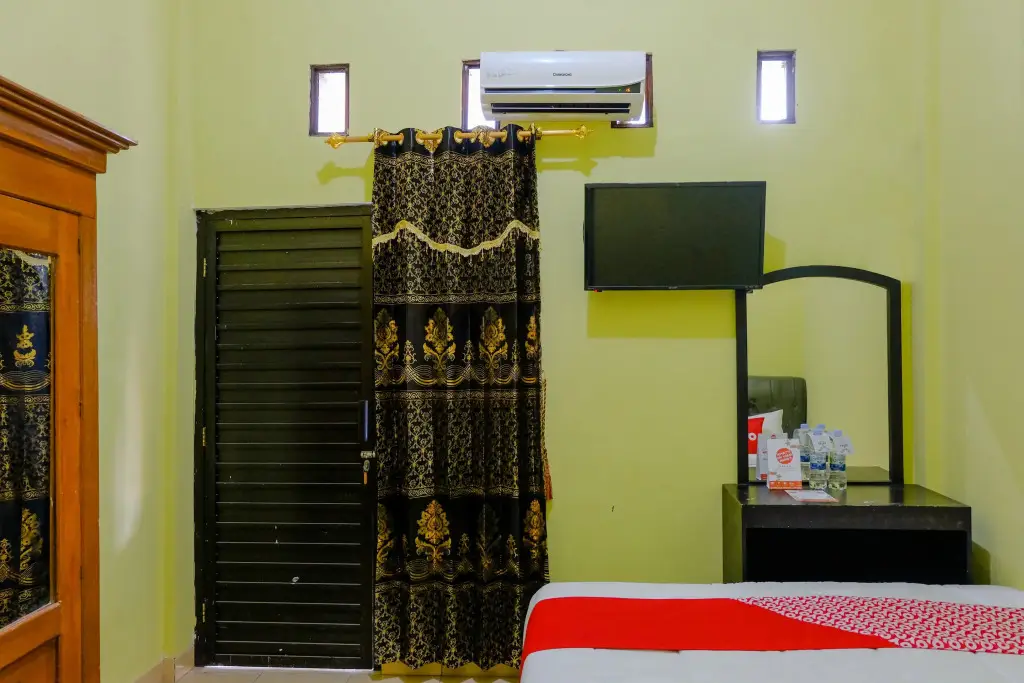 Мадиун: OYO 1784 Hj. Aniek Residence