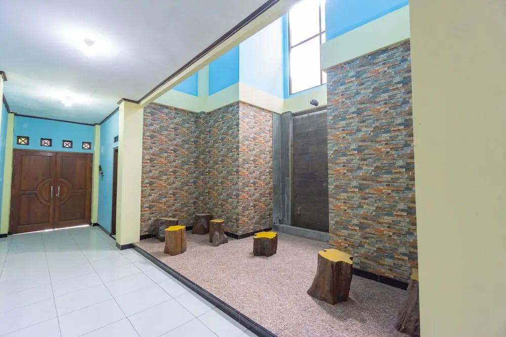 Джакарта: OYO 1801 Wisma Griya Indah Lestari