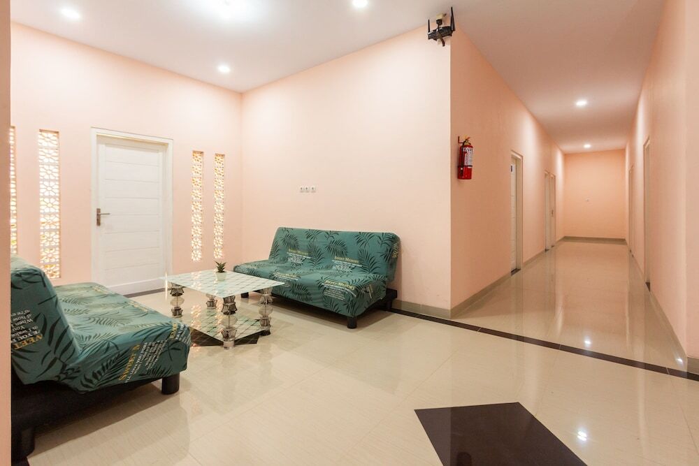 Севон: SUPER OYO 2008 Sellinas Family Residence Syariah