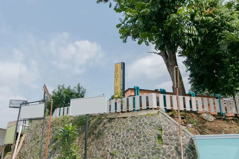 Чианджур: SPOT ON 1899 Berkah Homestay
