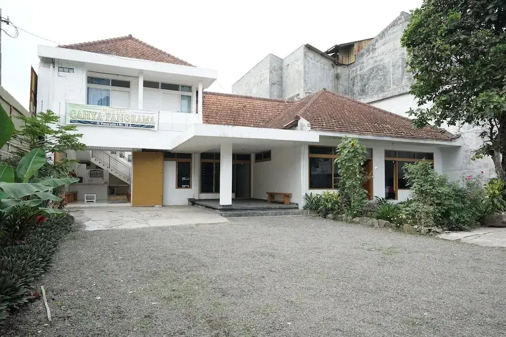 Лембанг: OYO 2048 Hotel Cahya Panorama
