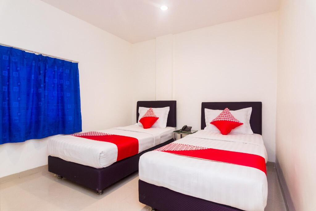 Батам: OYO 1635 New Star Hotel - Hostel