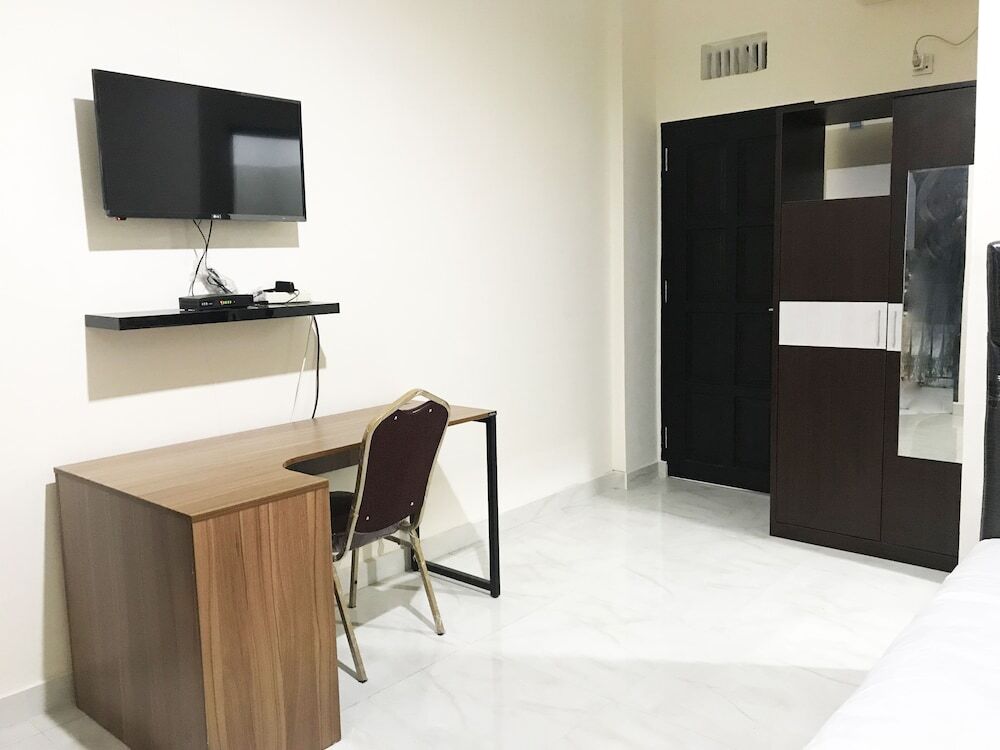 Манадо: OYO 2129 Toar House Manado