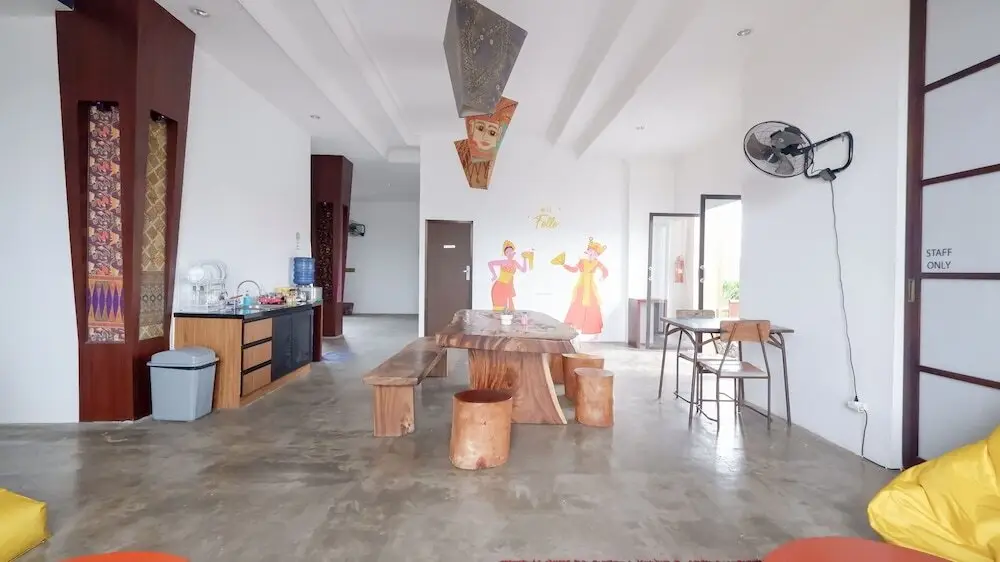 Кута: Fello Bnb Hostel Kuta - Adults Only