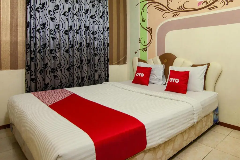 Озеро Тоба: OYO 2208 Thyesza Hotel