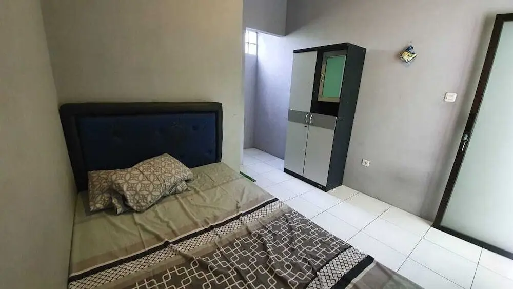 Сукабуми: OYO 1599 Naz Guesthouse Syariah