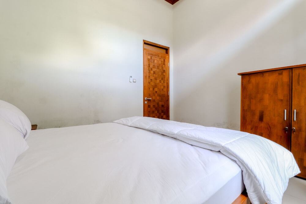 Батуретно: Jenak Homestay