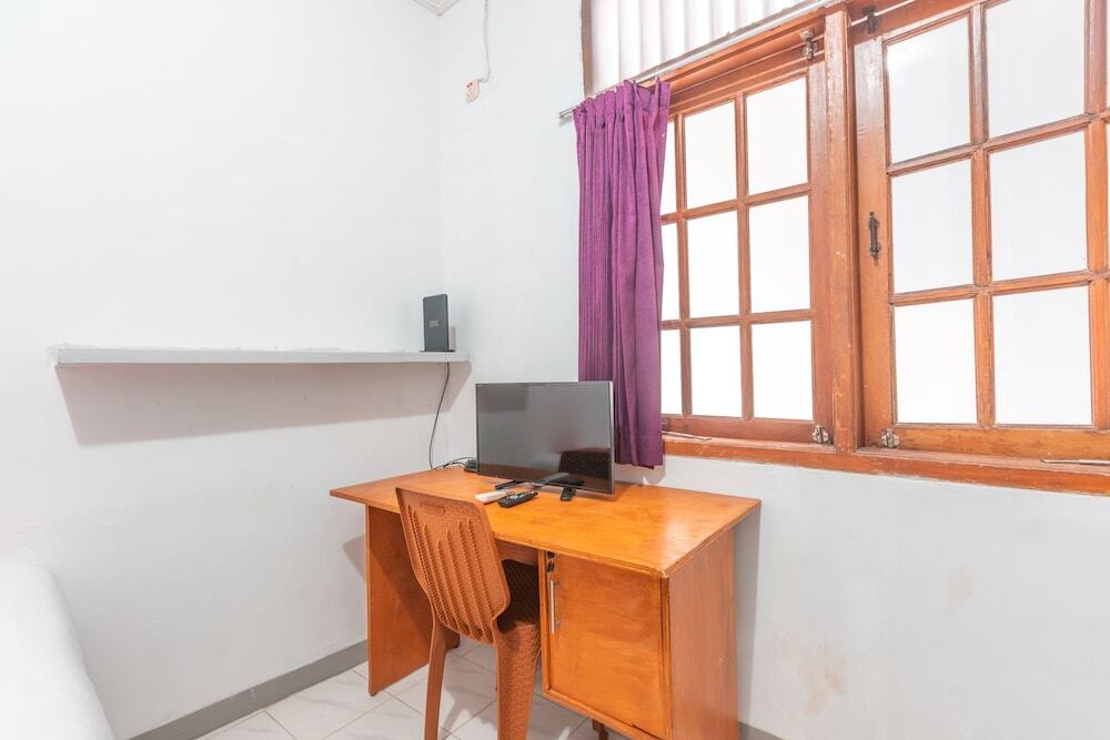 Джакарта: Oyo 2251 D'Sasya Syariah Residence 2